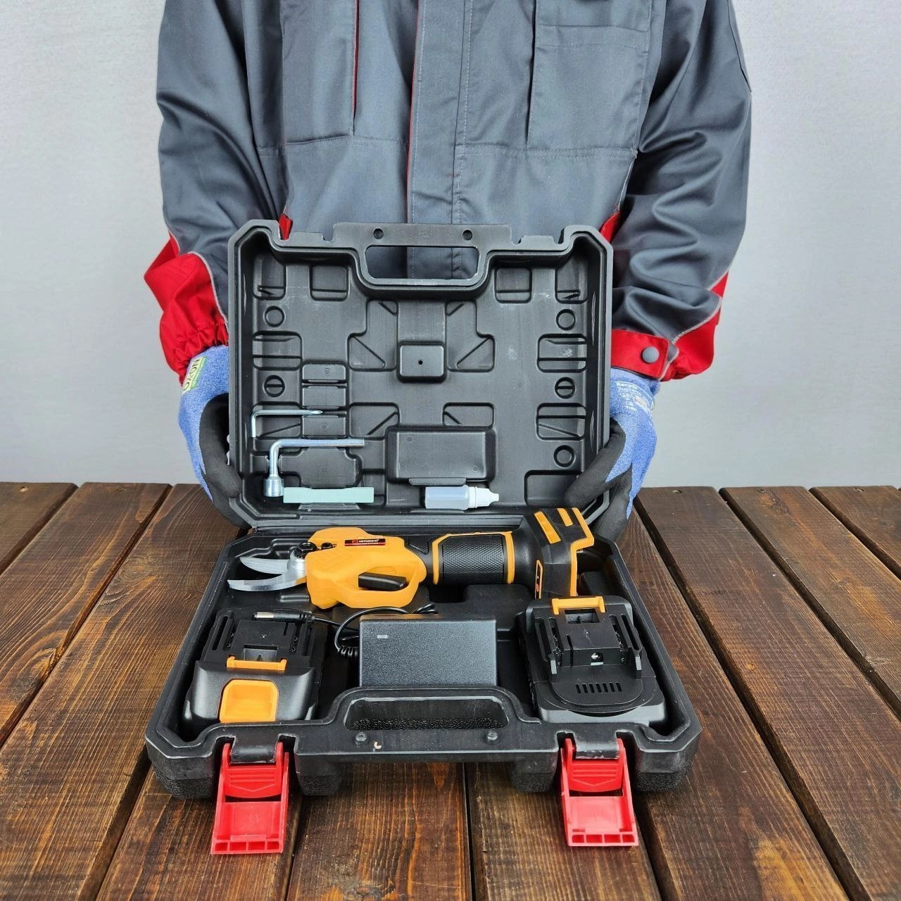 قیچی باغبانی شارژی اینتیمکس مدل 0474 ظرفیت ۴۸ ولت